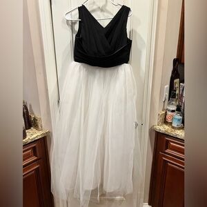 Girls Treasure Black Bodice and White Tulle Formal Dress Sz 12
